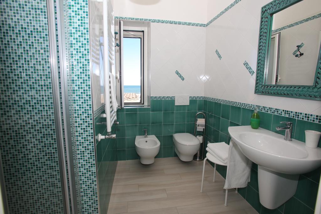 Le Nereidi BeB Bed and Breakfast Margherita Di Savoia Kamer foto