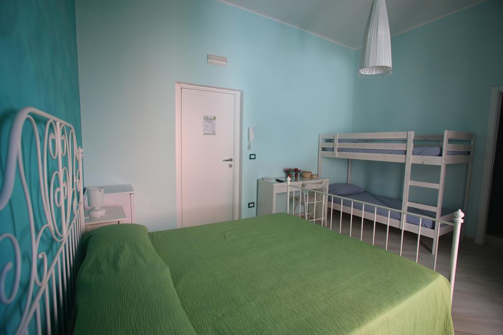 Le Nereidi BeB Bed and Breakfast Margherita Di Savoia Kamer foto