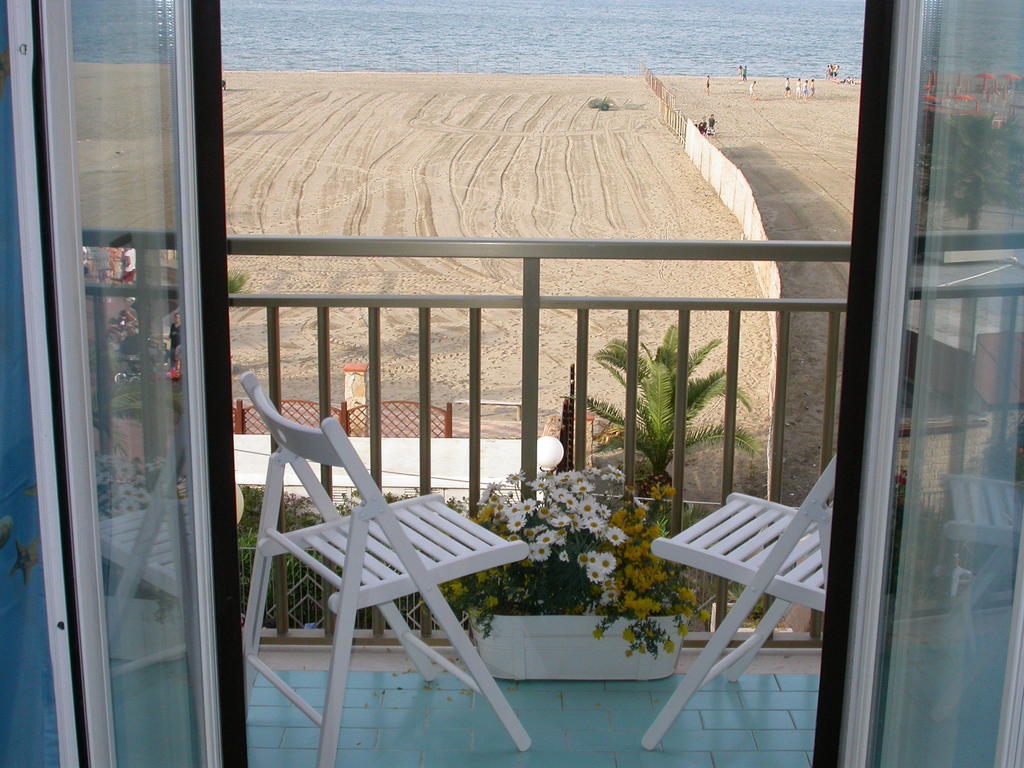 Le Nereidi BeB Bed and Breakfast Margherita Di Savoia Buitenkant foto