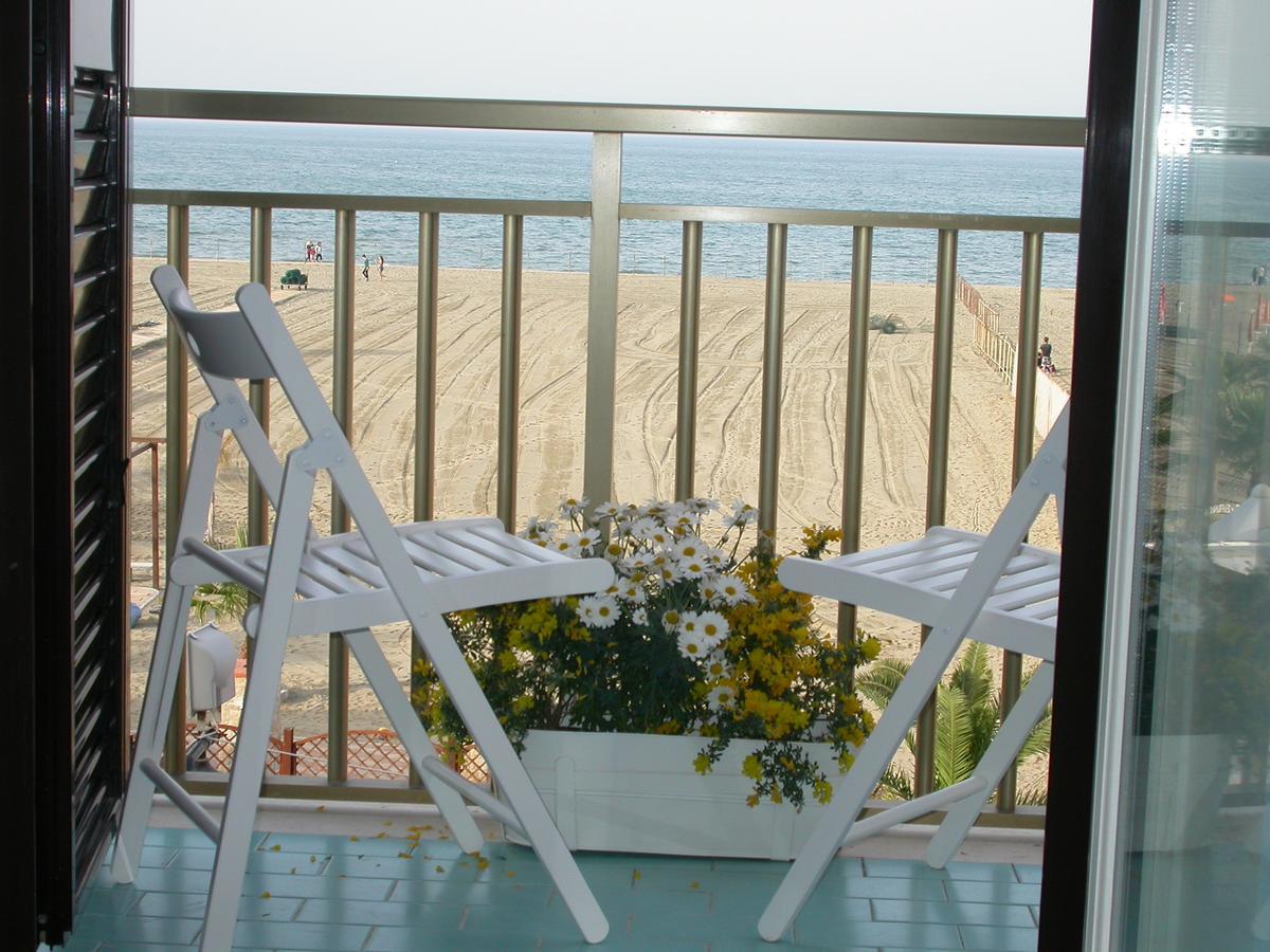 Le Nereidi BeB Bed and Breakfast Margherita Di Savoia Buitenkant foto